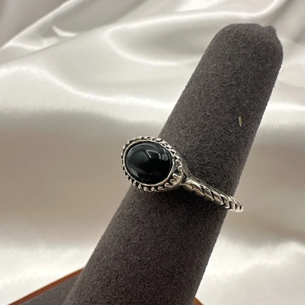 Vintage Y2K Silver Tone‎ Black Onyx Stone Ring Women's Classic Fashion Jewelry